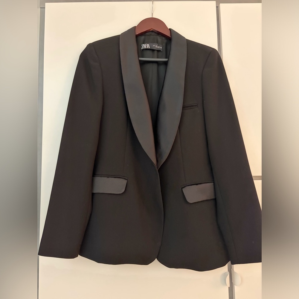 ZARA Black Satin-Trim Tailored Blazer